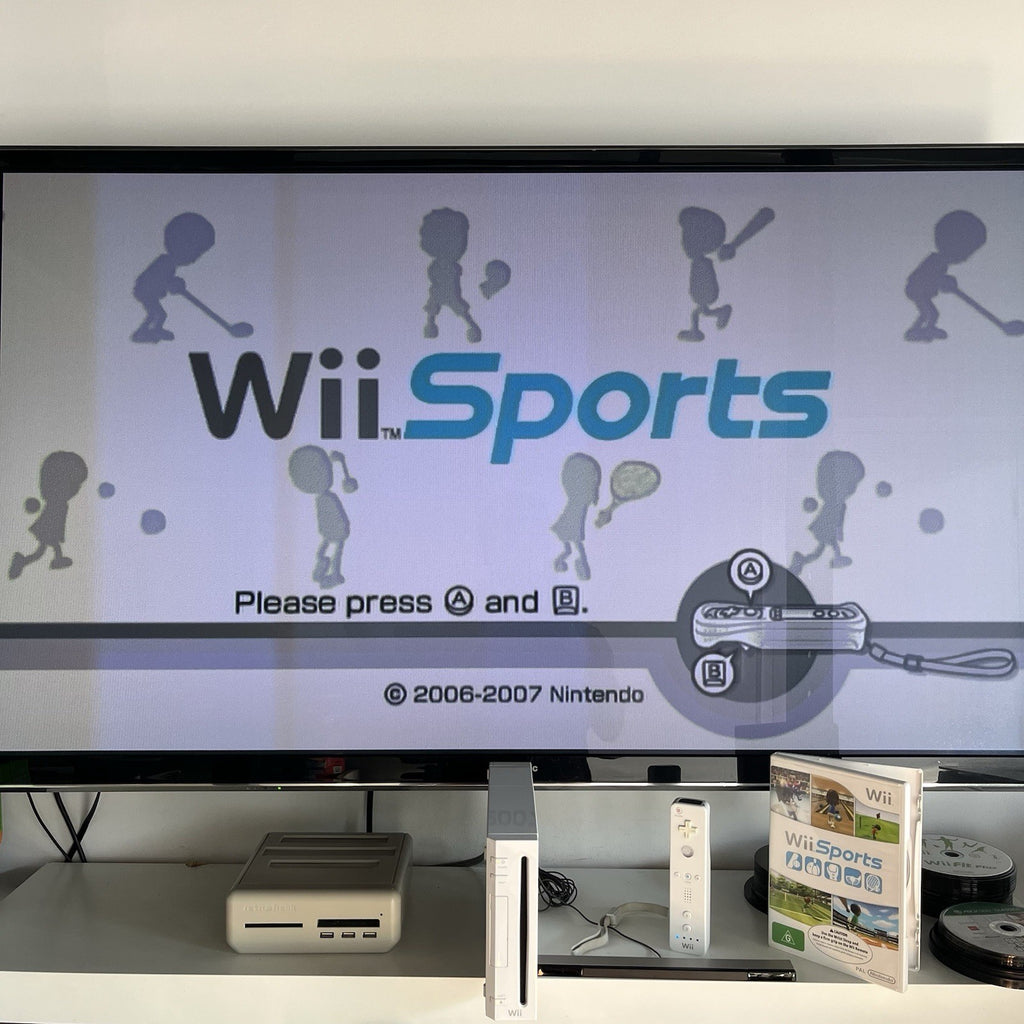 Nintendo Wii RVL-001 W. Games Controller & Leads Console