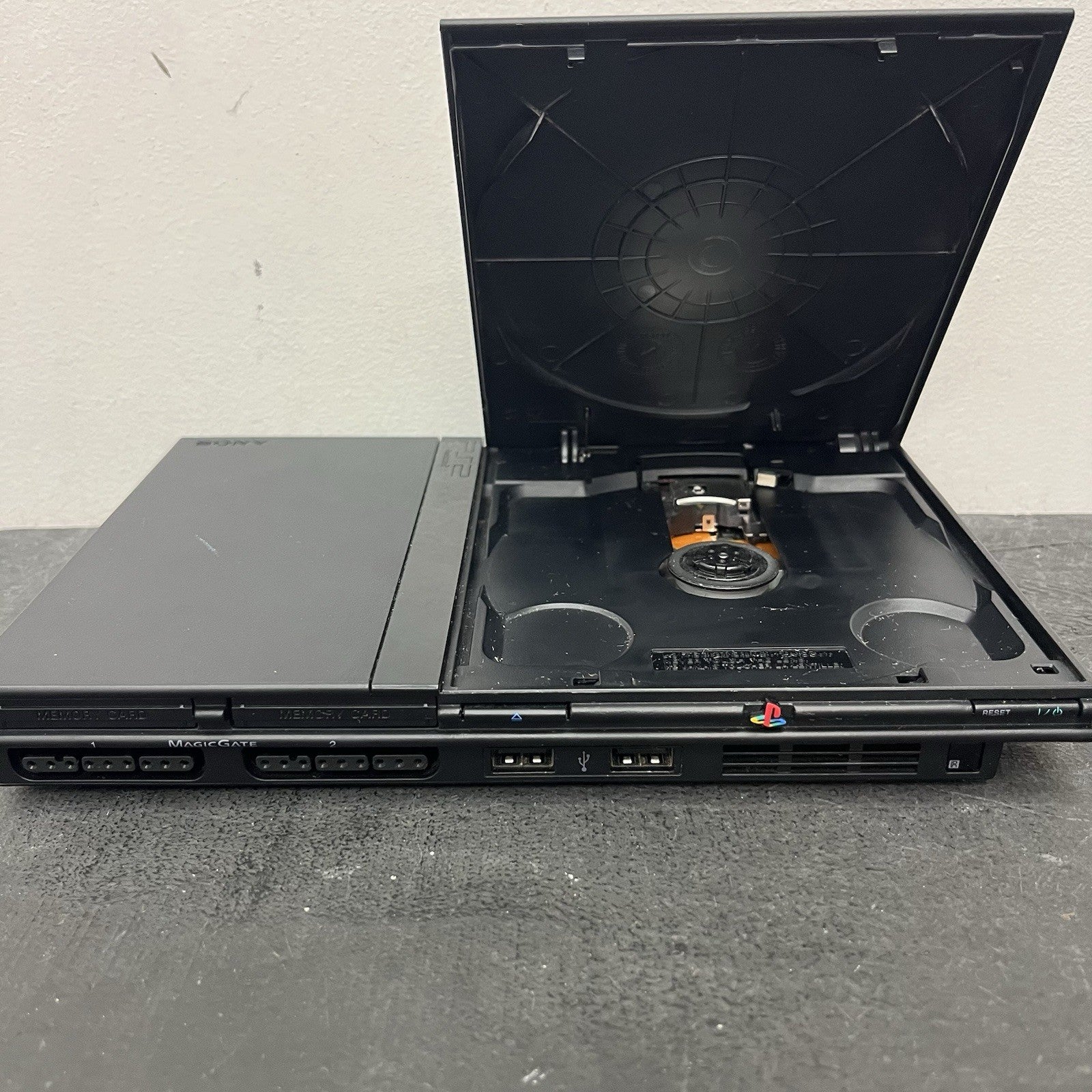 PlayStation 2 Slim W.Game Controller 8MB Card & Leads Console