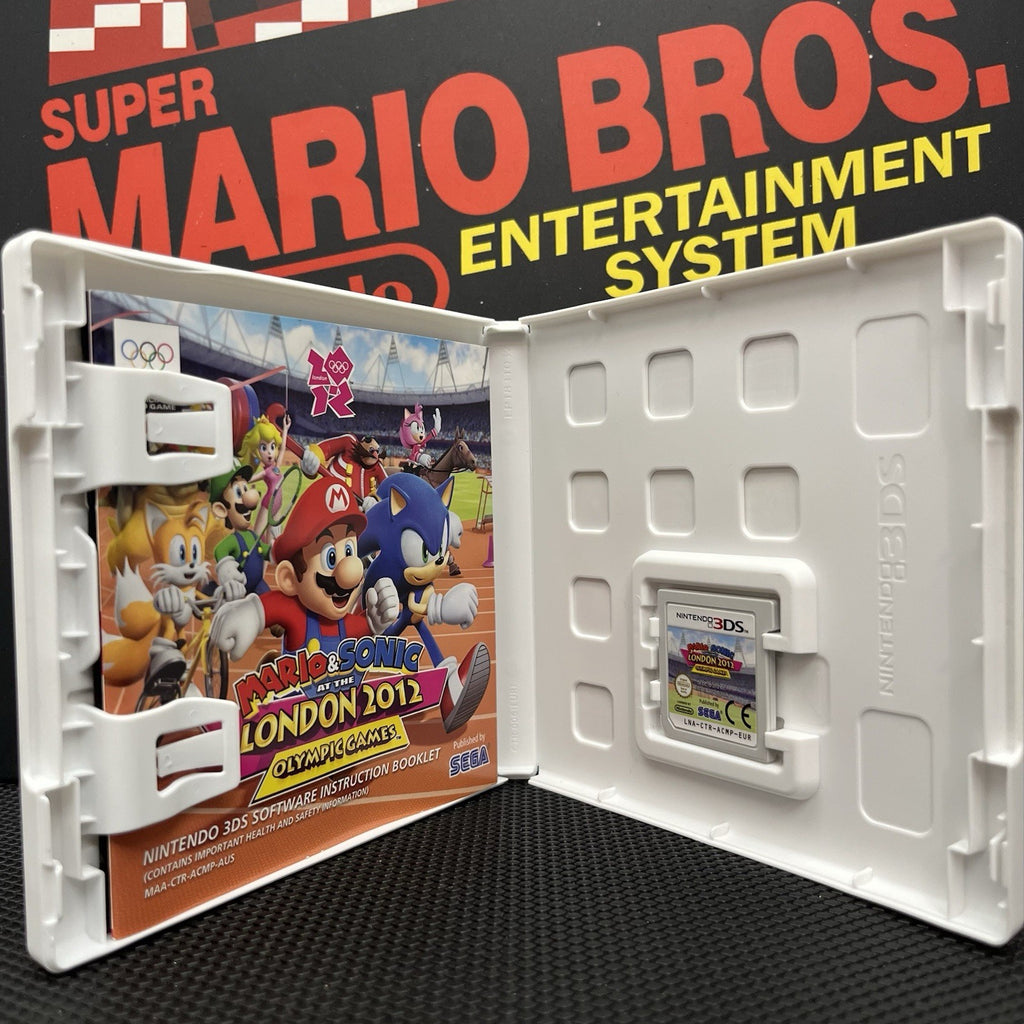 Mario & Sonic At The London 2012 Olympic Games with the Manual Nintendo 3DS