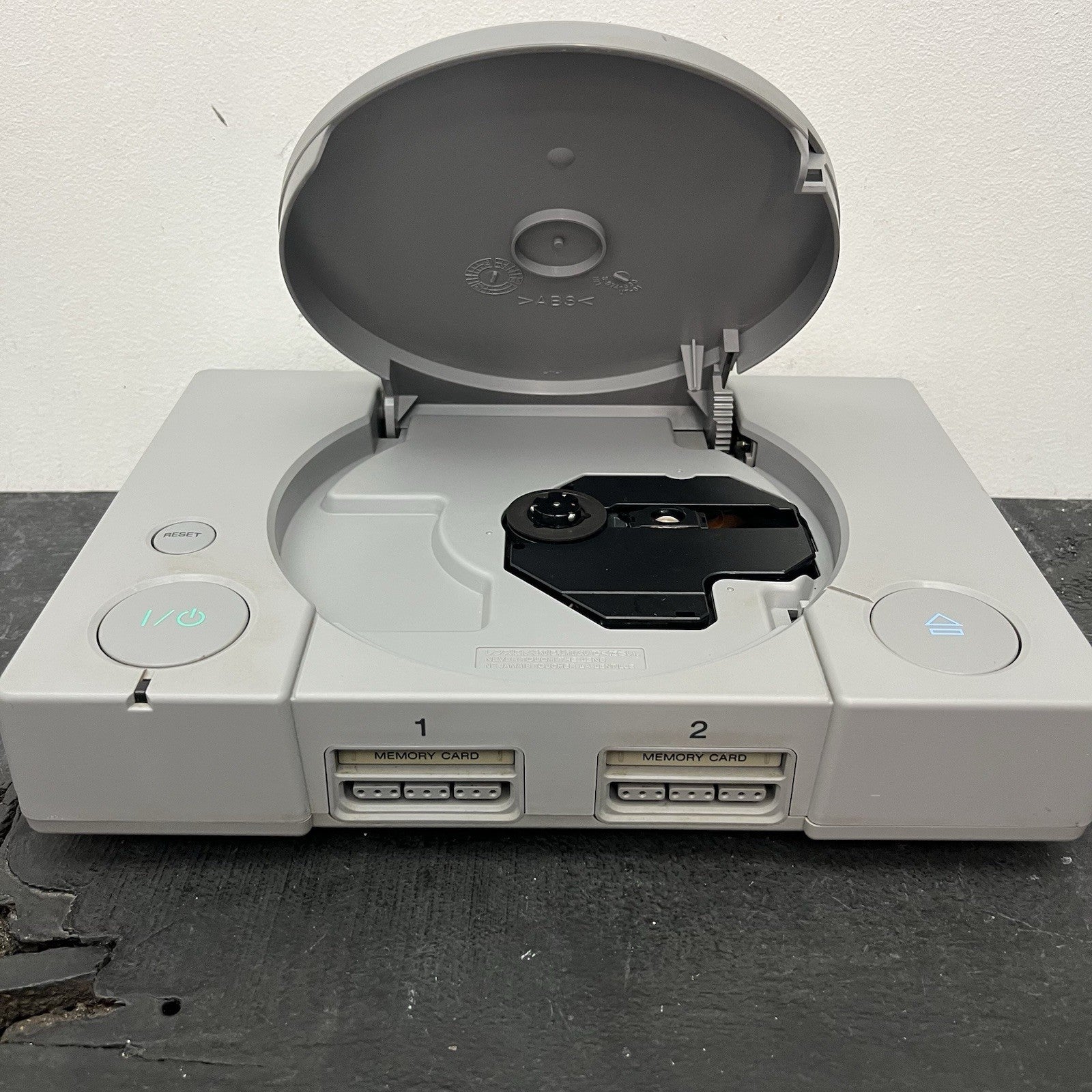 PlayStation 1 SCPH-9002 W.Controller Game Mem Card & Leads Console