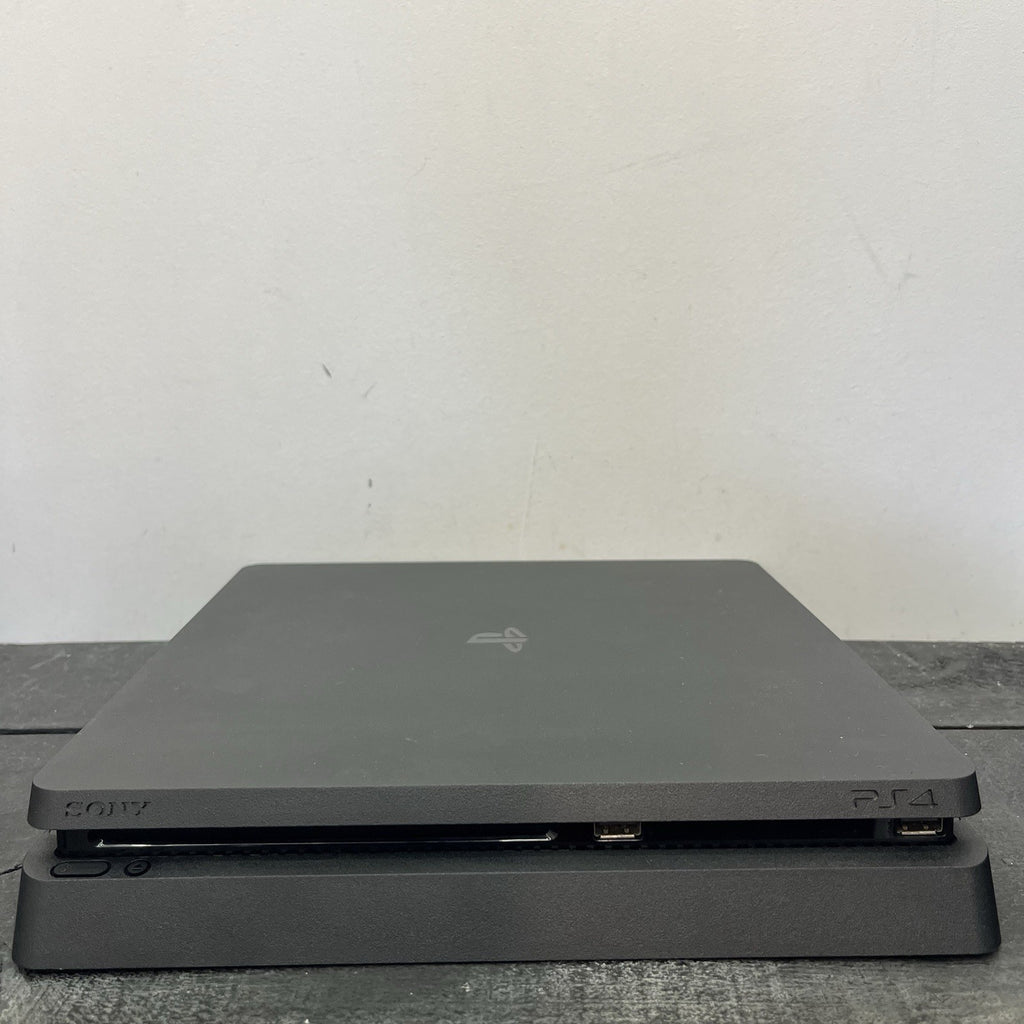 PlayStation 4 500GB Slim W.Game Controller & Leads Console