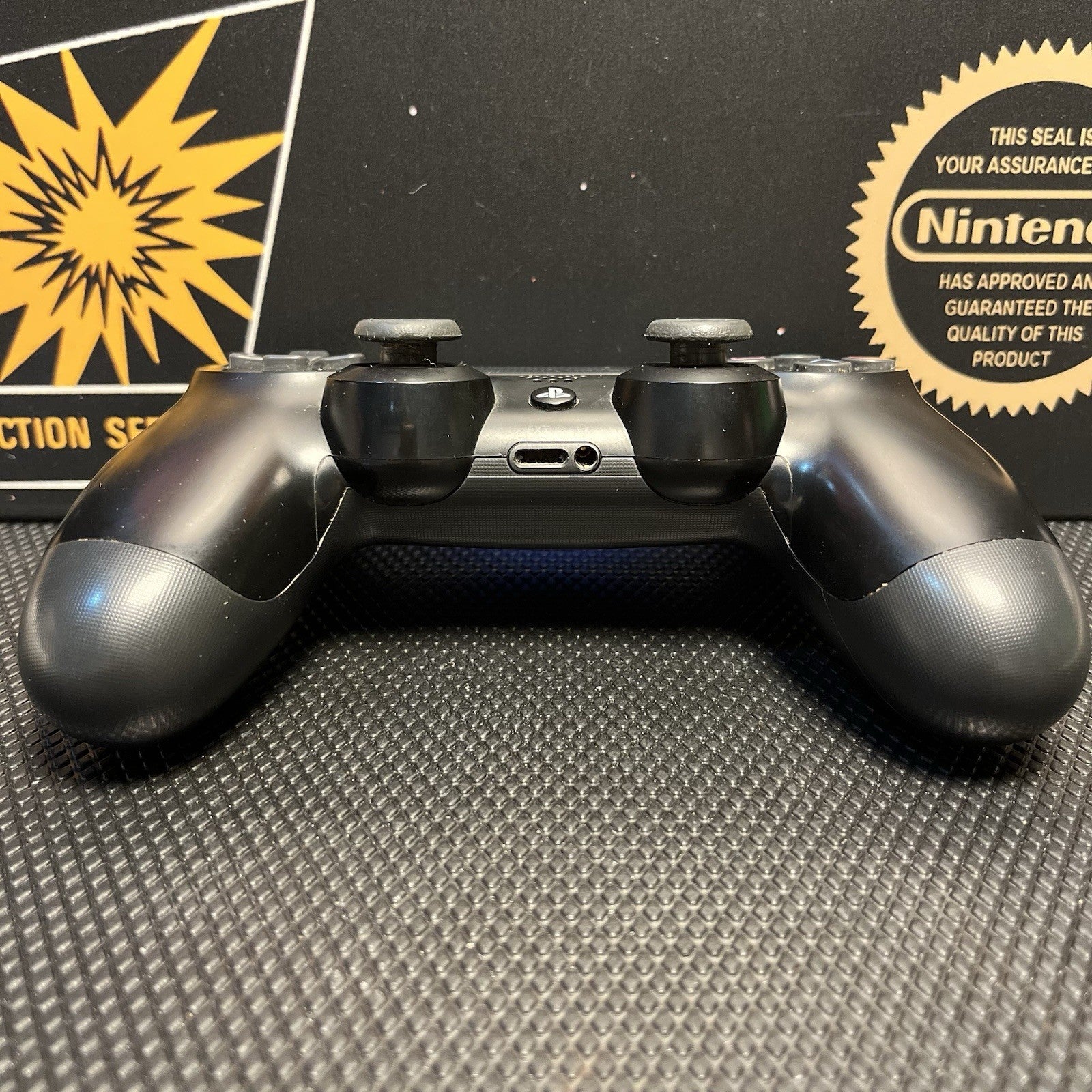 Sony Dualshock 4 PS4 Wireless Black Controller CUH-ZCT2E