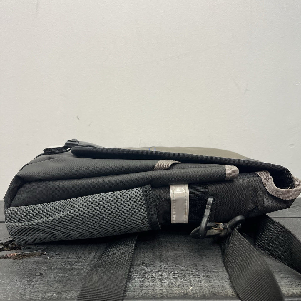 Sony PlayStation 2 Official RDS Travel Carry Bag Grey Black Blue Trim PS2 Logo
