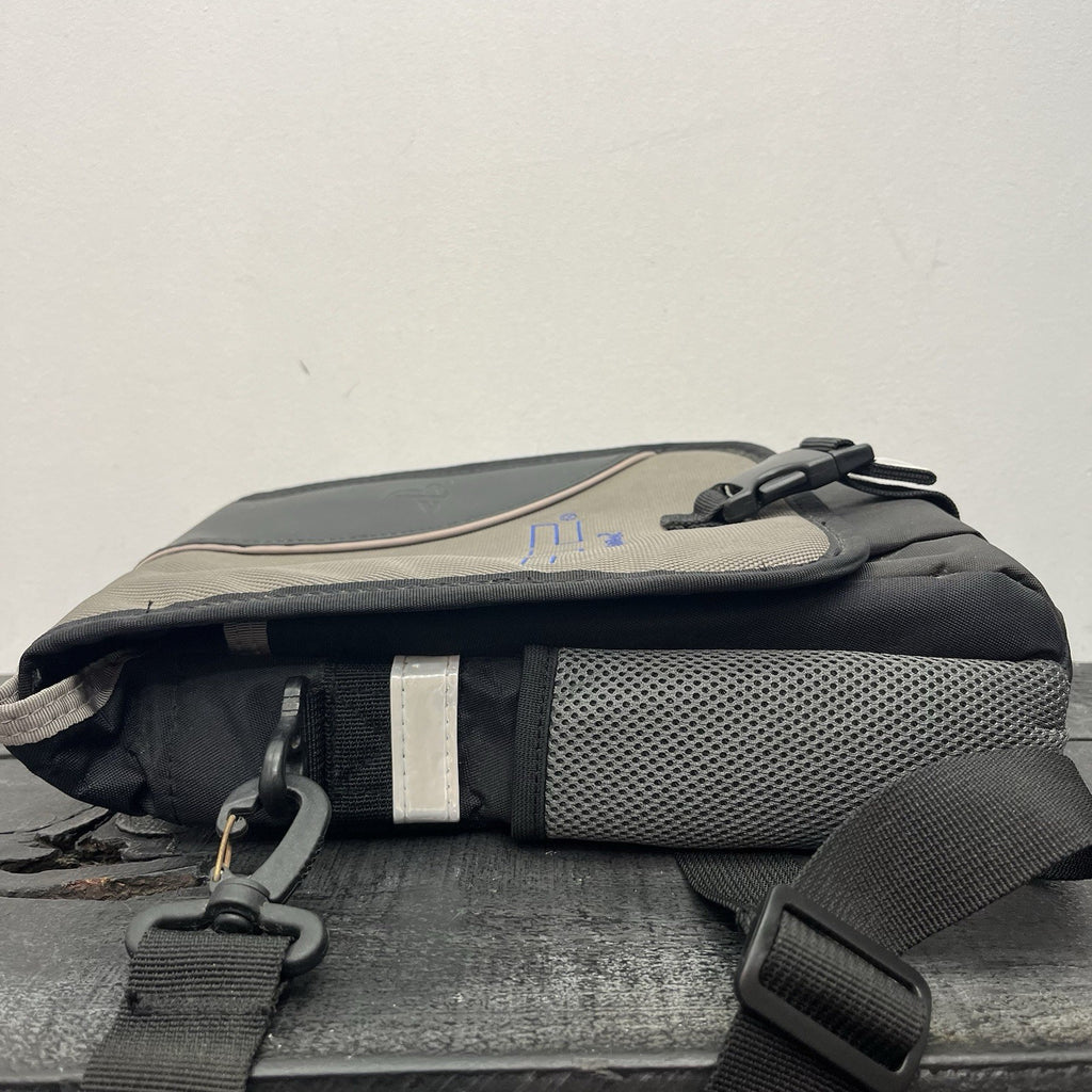 Sony PlayStation 2 Official RDS Travel Carry Bag Grey Black Blue Trim PS2 Logo