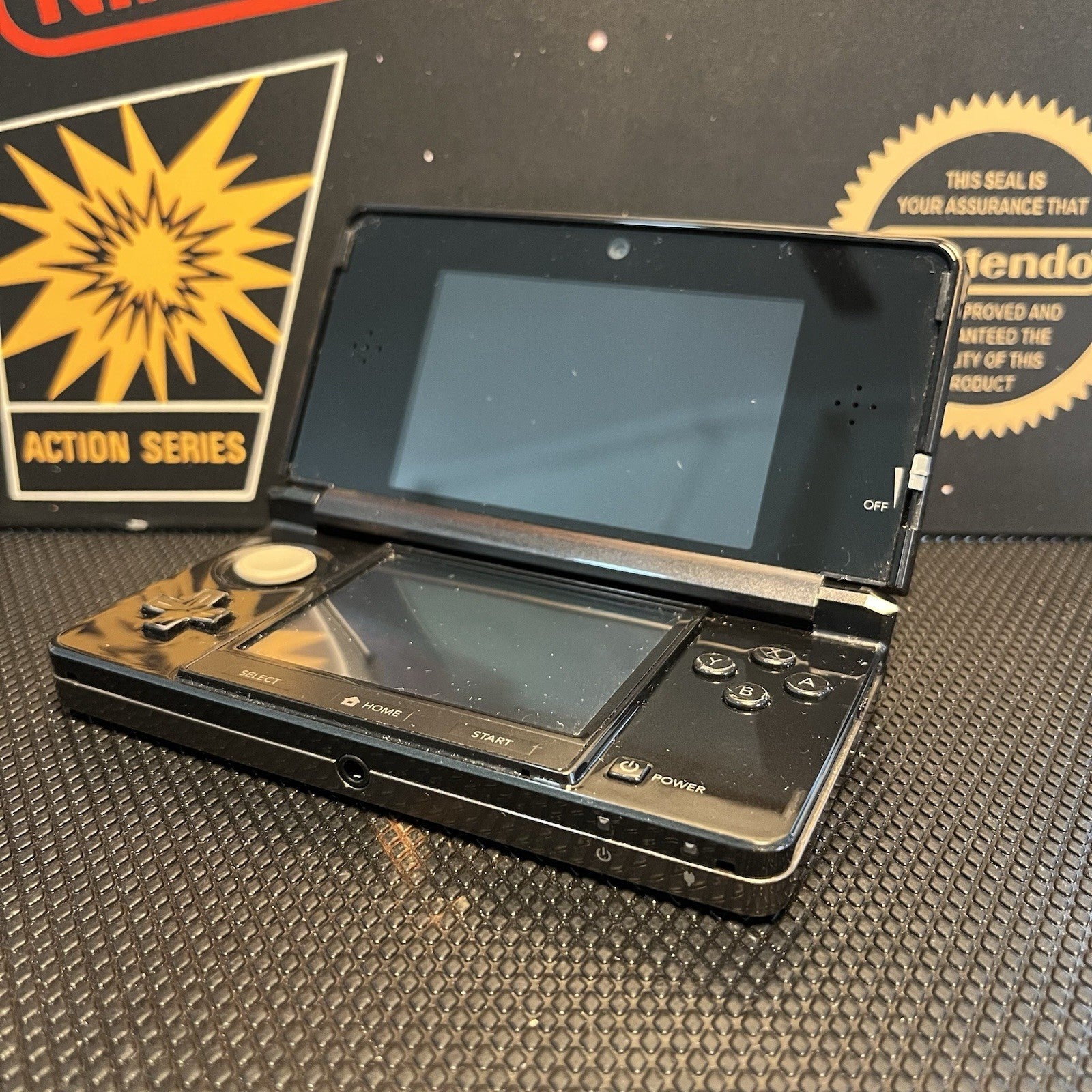 Nintendo 3DS Cosmos Black W.Game & Charger Console