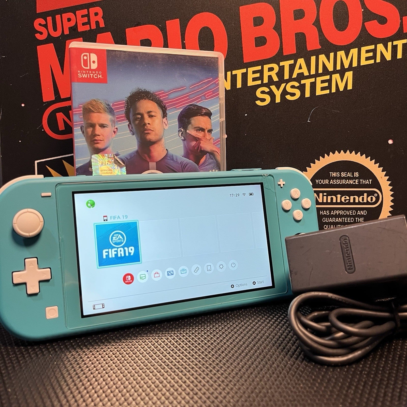 Nintendo Switch Lite Turquosie W.Game & Official Charger Console