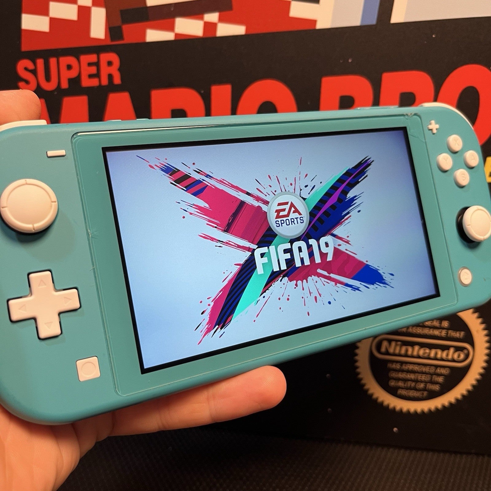 Nintendo Switch Lite Turquosie W.Game & Official Charger Console