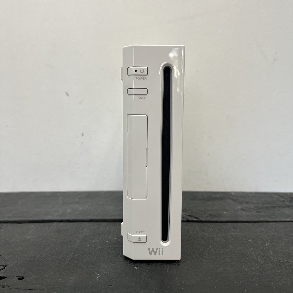 Nintendo Wii RVL-001 W. Games Controller & Leads Console